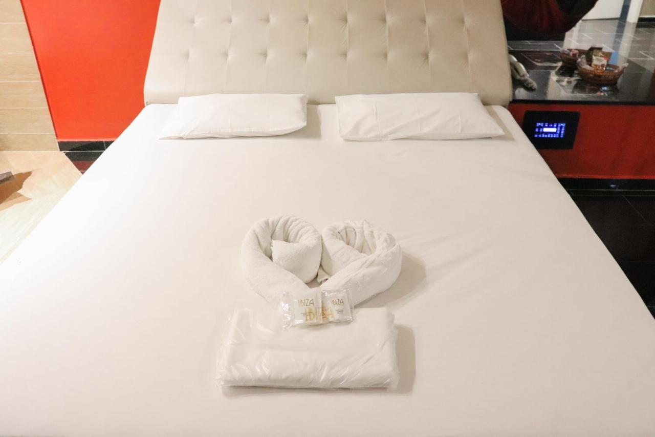 Ibiza Golden Motel Франка Экстерьер фото