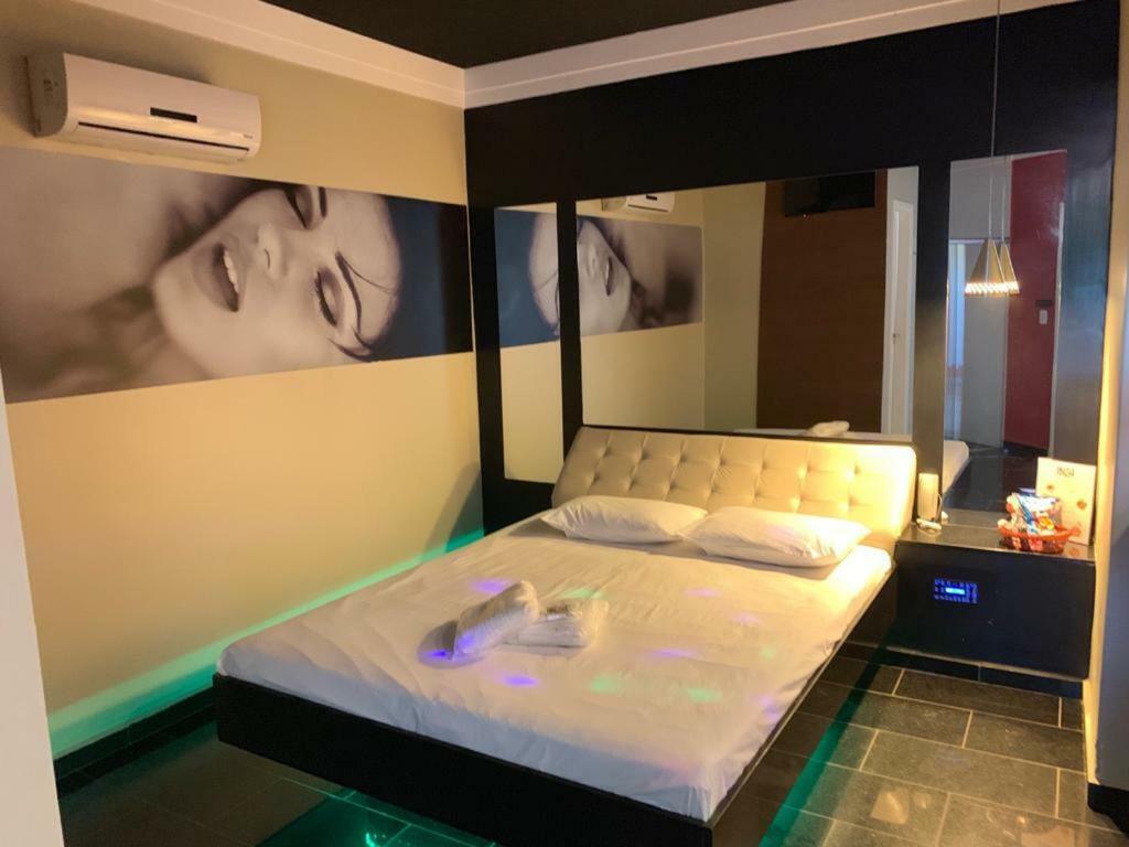 Ibiza Golden Motel Франка Экстерьер фото