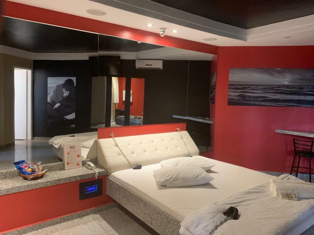 Ibiza Golden Motel Франка Экстерьер фото