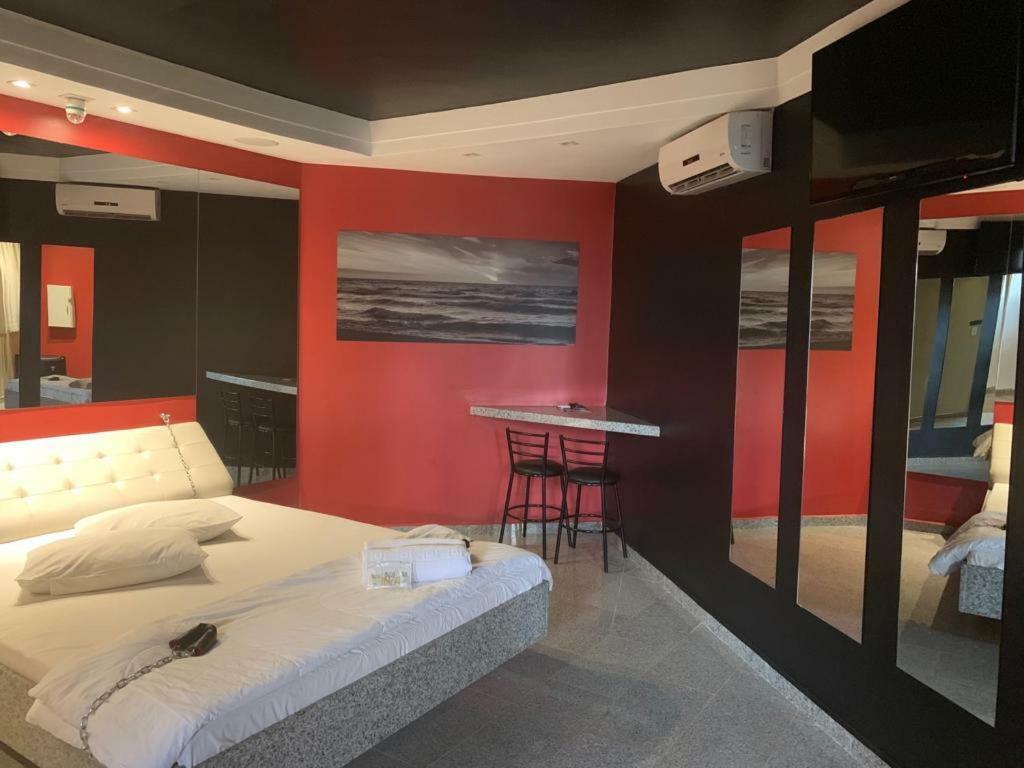 Ibiza Golden Motel Франка Экстерьер фото