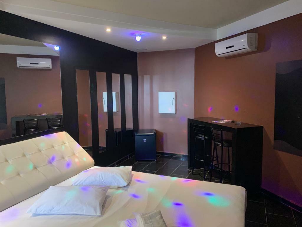 Ibiza Golden Motel Франка Экстерьер фото