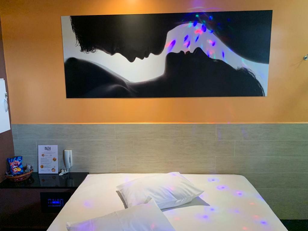 Ibiza Golden Motel Франка Экстерьер фото